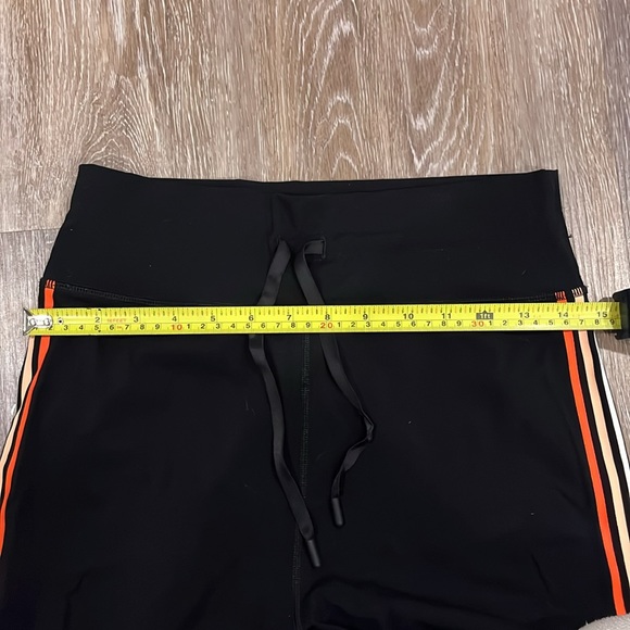 Sarah’s Day Rally Leggings - Picture 7 of 9